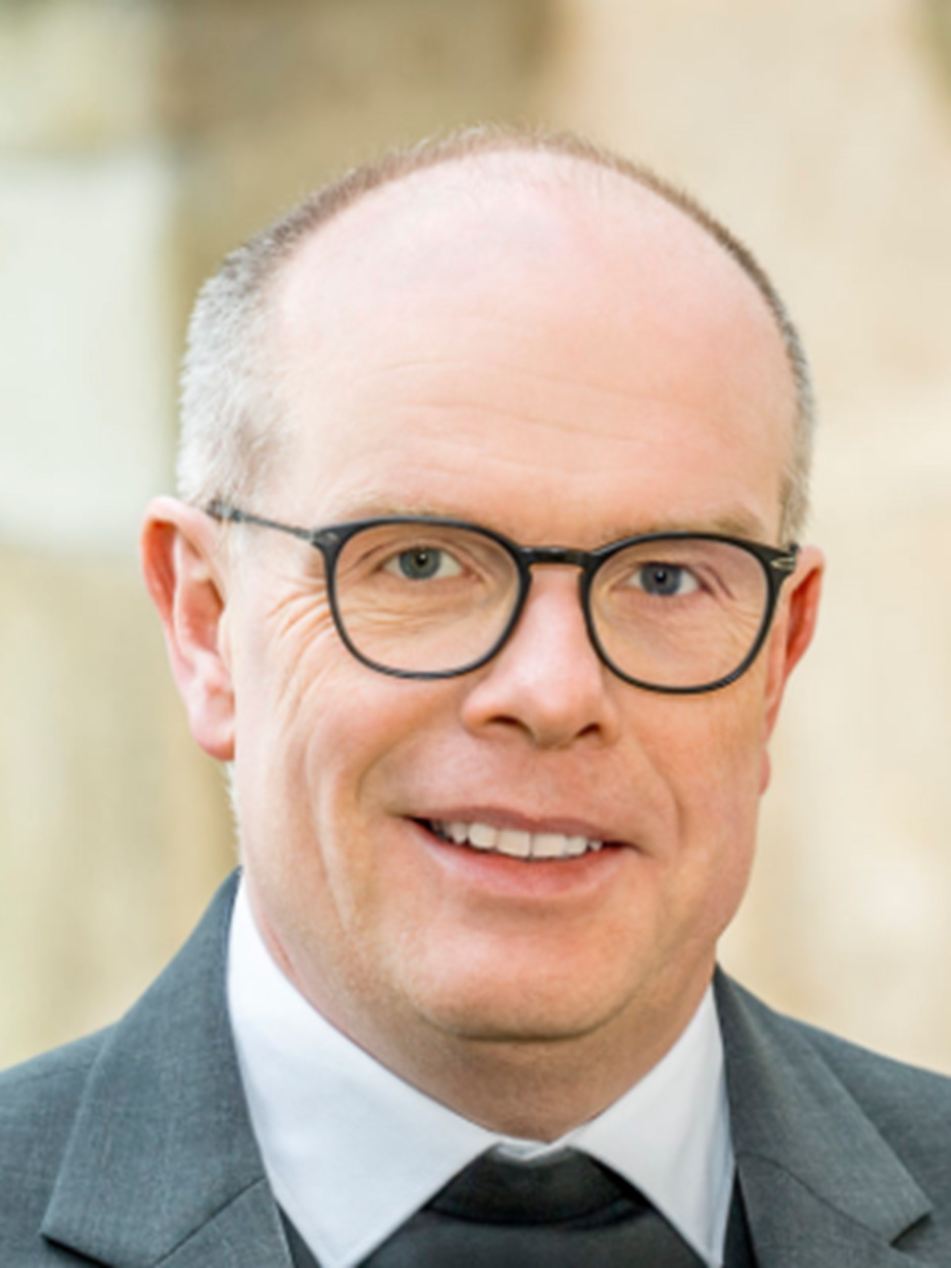 Portrait Weihbischof Wübbe