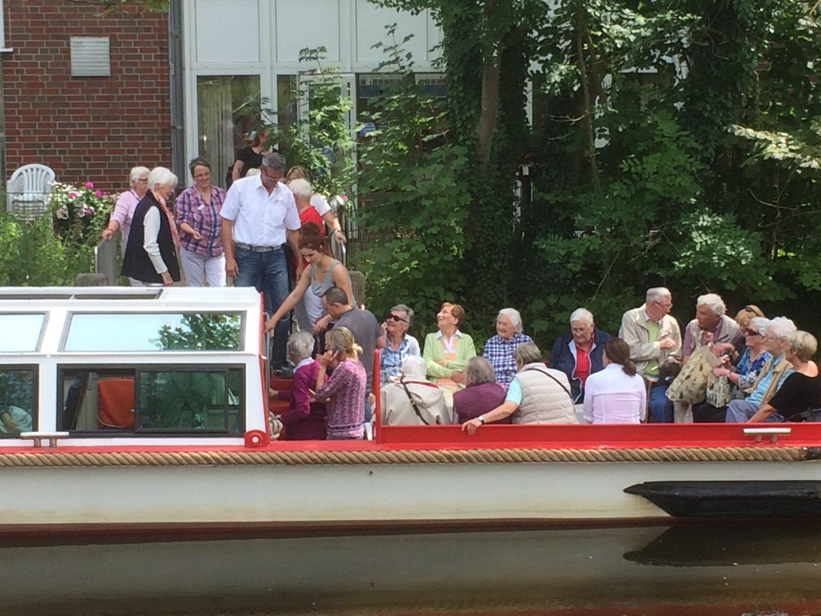 Schiff Ahoi Haus Simeon Emden Unternimmt Bootstour